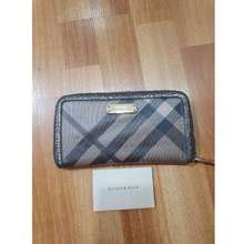 dompet Burberry